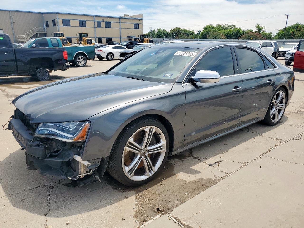 AUDI S8 QUATTRO