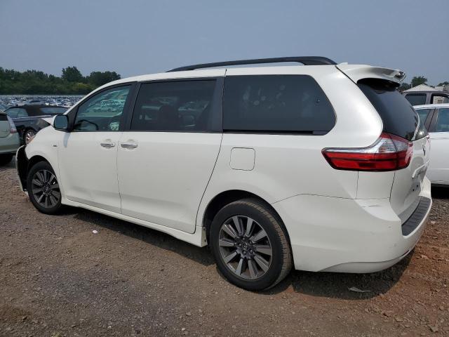 2018 TOYOTA SIENNA XLE 5TDDZ3DC9JS207675