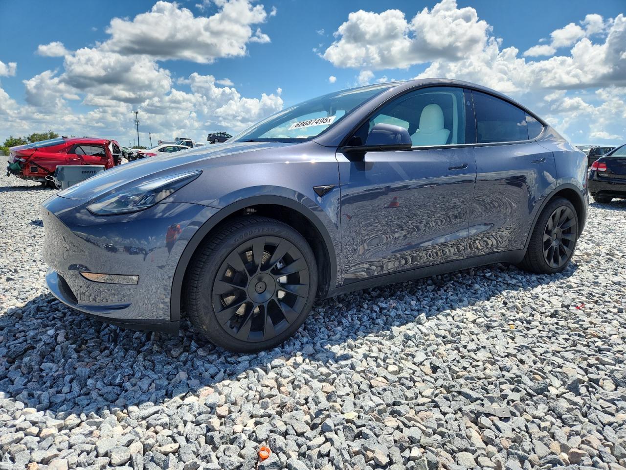 TESLA MODEL Y