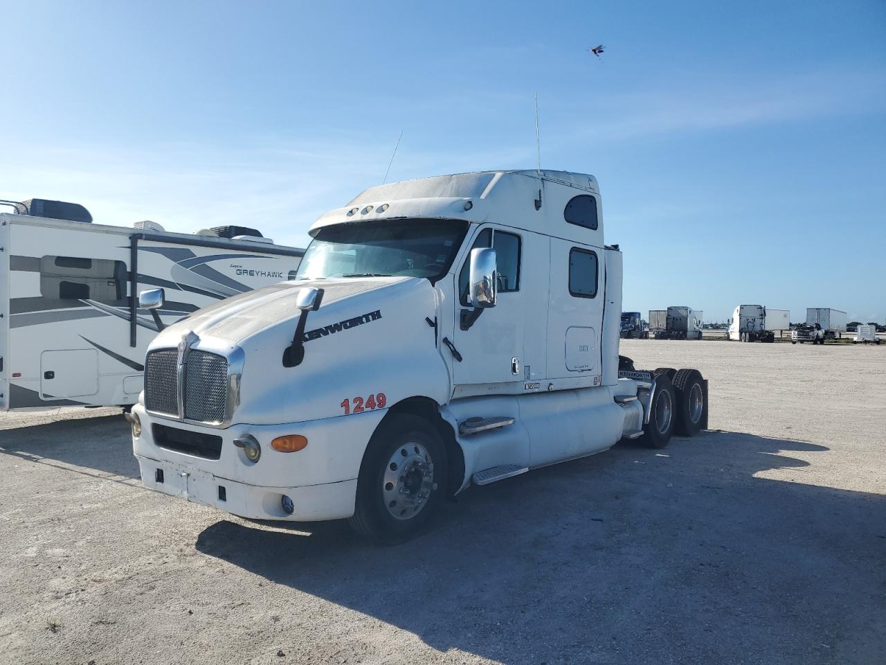 Lot #3315695715 2001 KENWORTH CONSTRUCTI