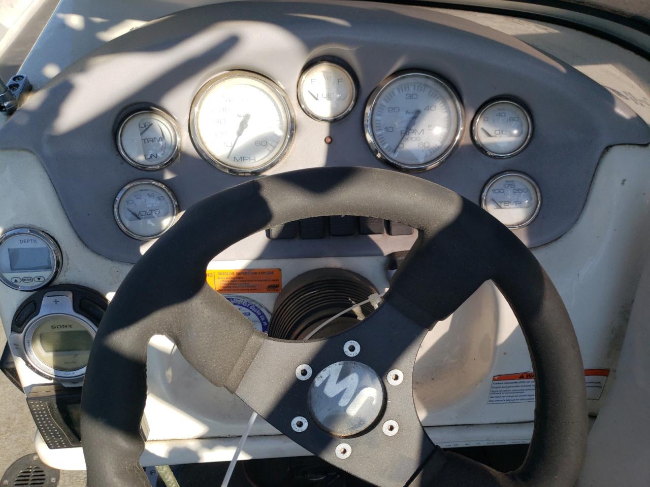 Lot #3259595424 2004 REINELL BOAT