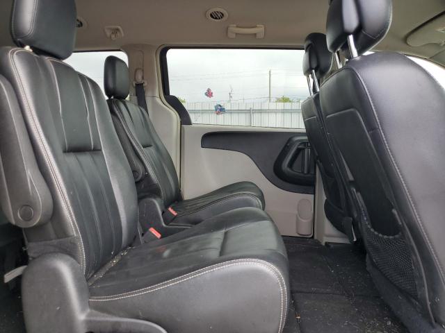 2015 CHRYSLER TOWN & COU - 2C4RC1BG4FR726067