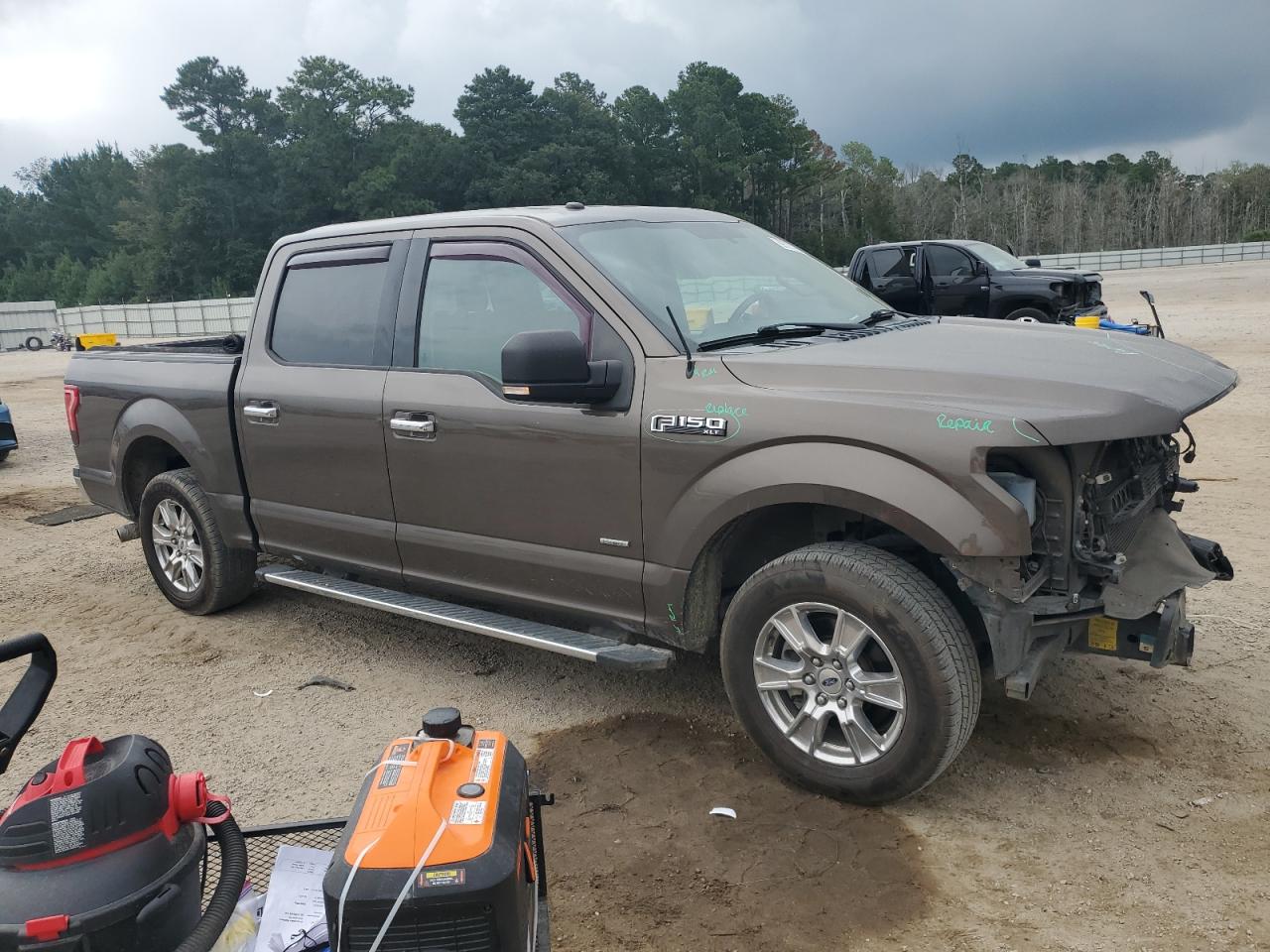 FORD F-150 SUPERCREW