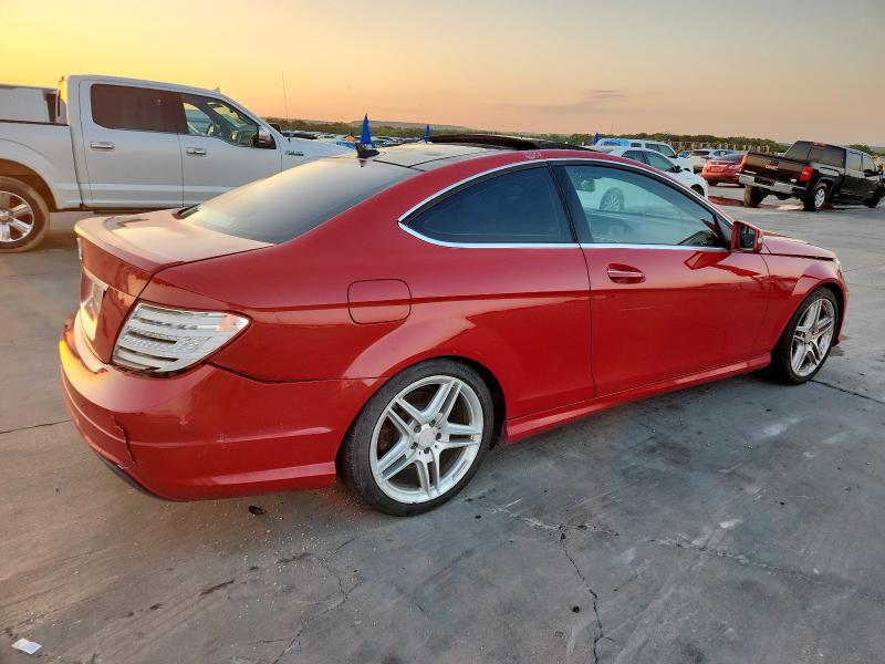 2014 MERCEDES-BENZ C 250 - WDDGJ4HB8EG266542