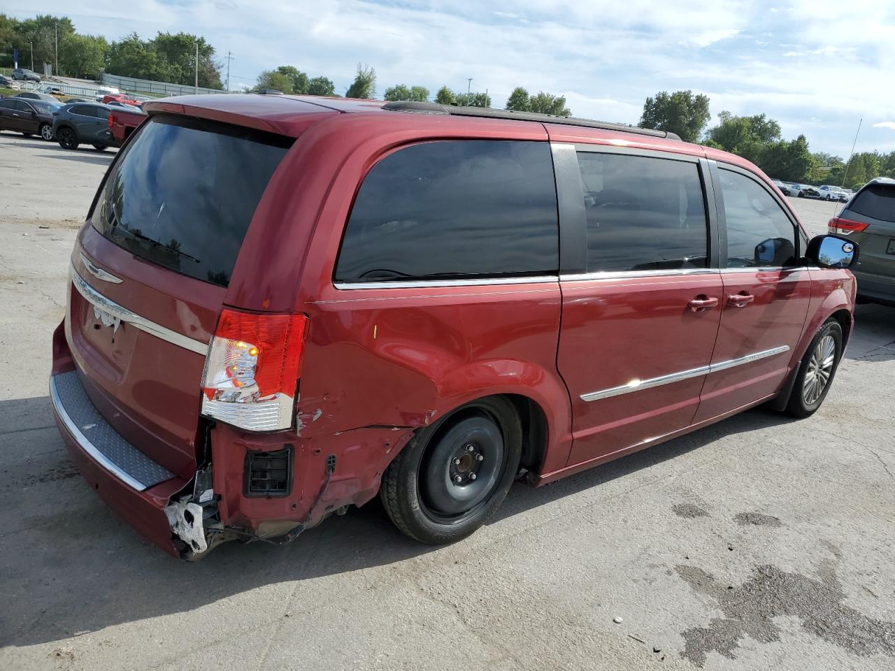 CHRYSLER TOWN & COUNTRY TOURING L