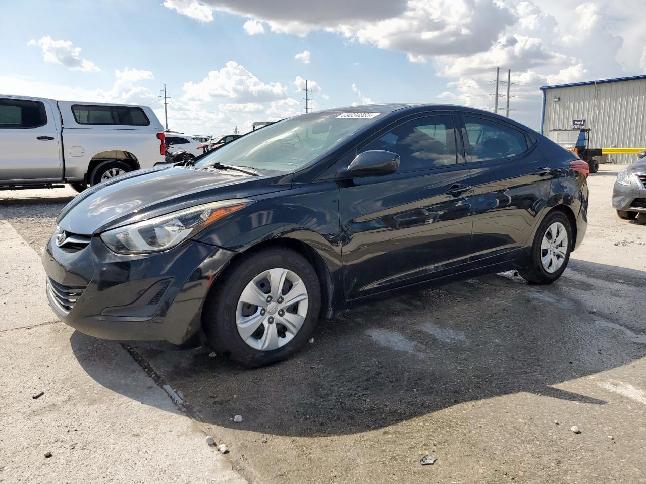 HYUNDAI ELANTRA SE