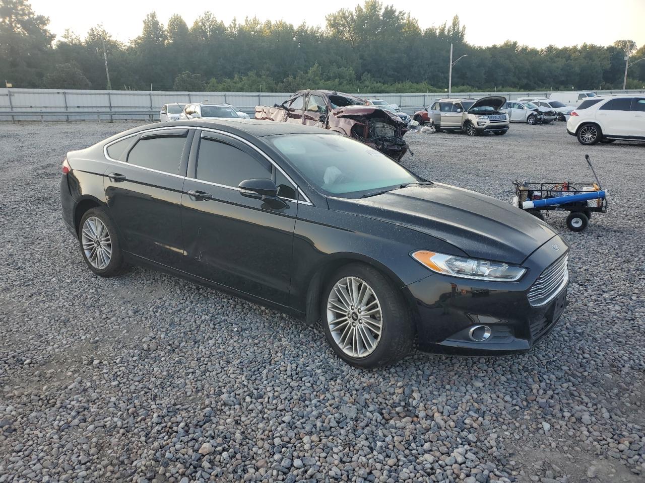 FORD FUSION SE