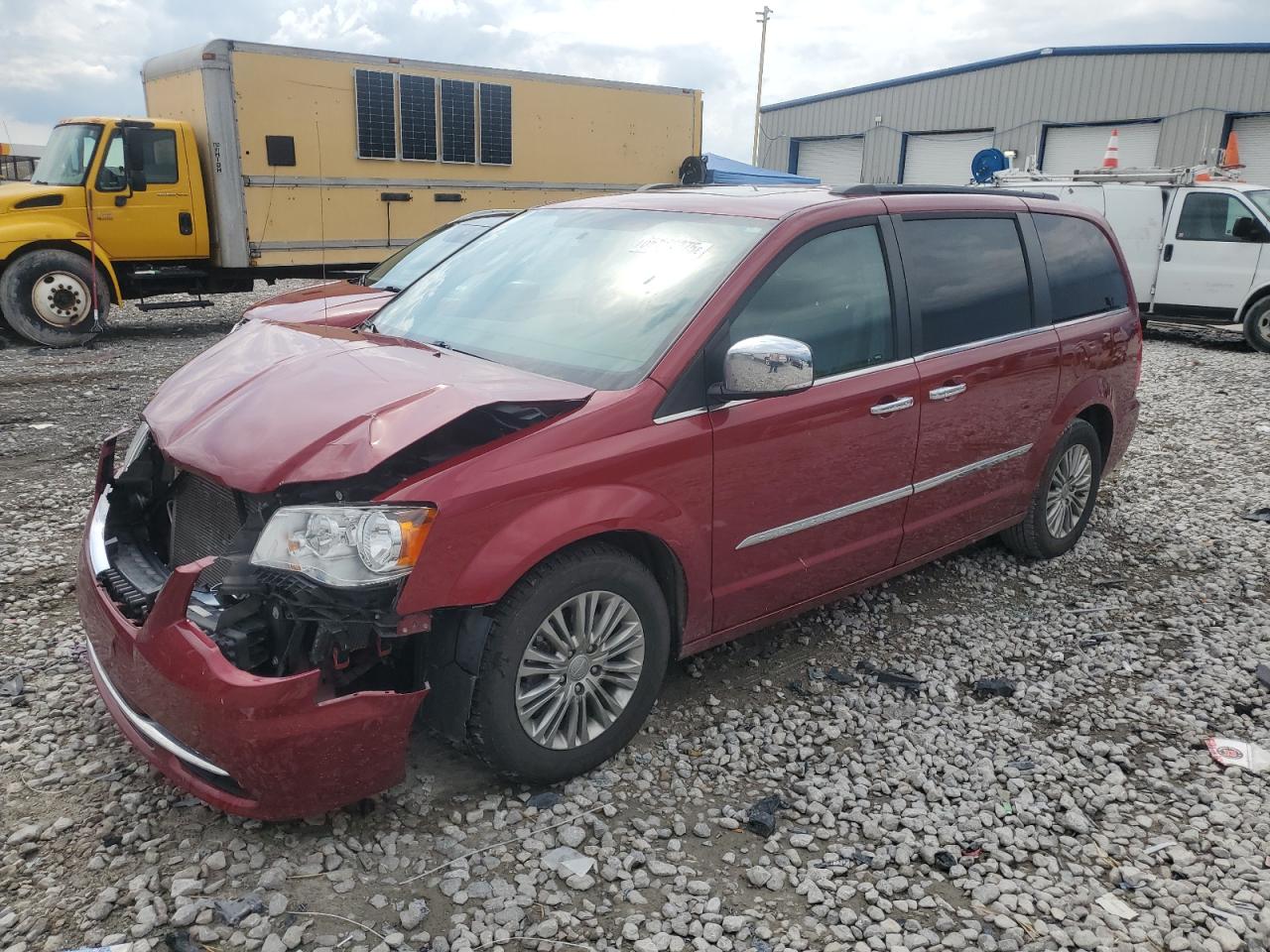 CHRYSLER TOWN & COUNTRY TOURING L