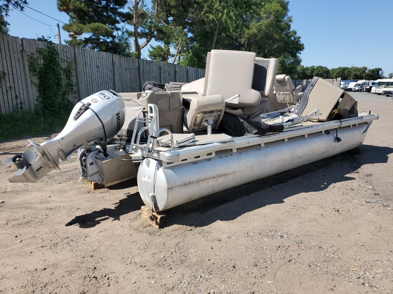 Lot #3226180700 2012 PREMIER 221 EXPLORER