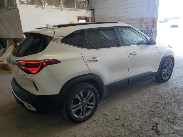 2021 KIA SELTOS S KNDEUCAA2M7168853