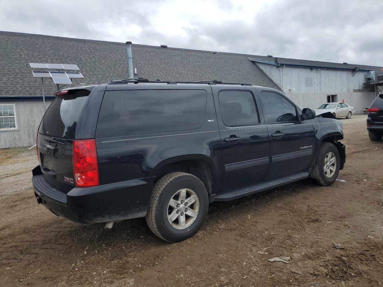 GMC YUKON K1500 SLT