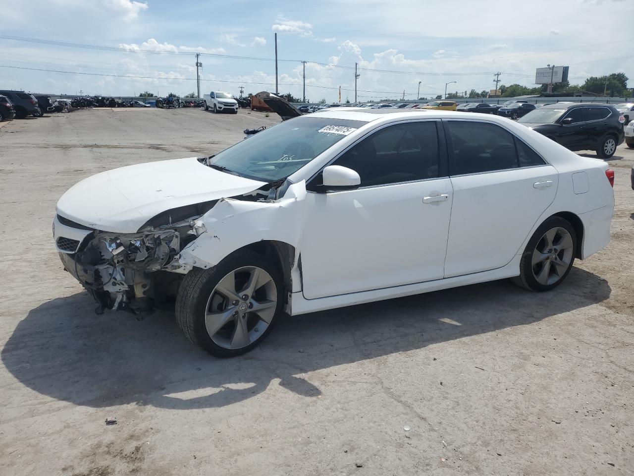 TOYOTA CAMRY SE