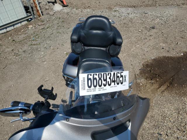 2017 HARLEY-DAVIDSON FLHTCU ULT 1HD1FCC14HB632409
