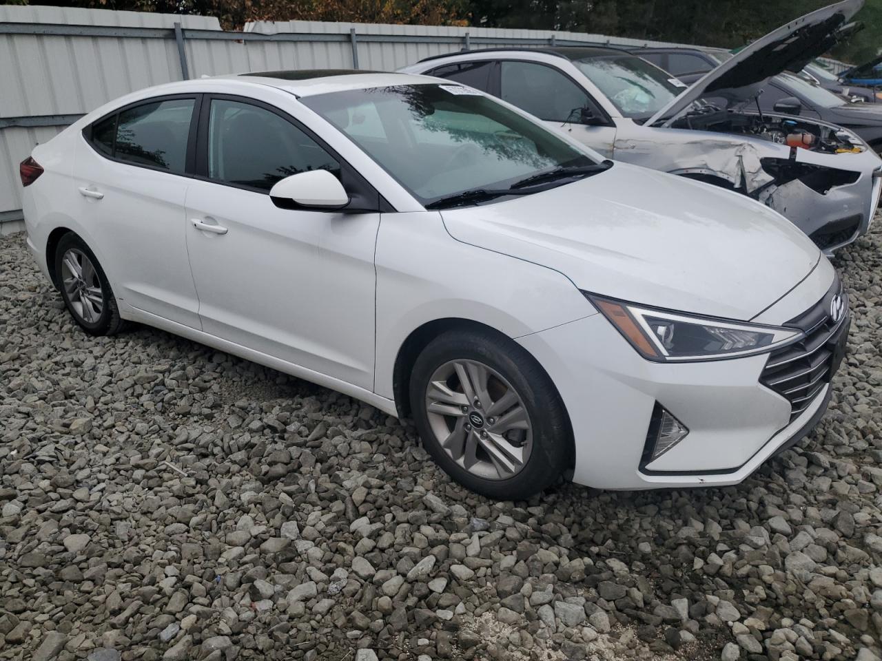 HYUNDAI ELANTRA SEL