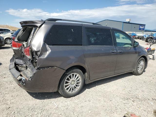 2011 TOYOTA SIENNA XLE - 5TDYK3DC1BS020082