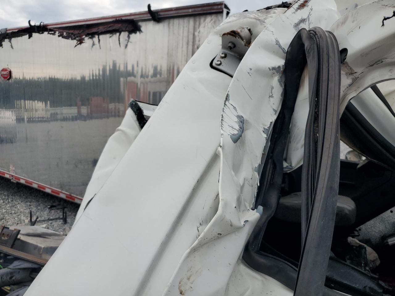 Lot #3309434020 2023 FREIGHTLINER M2 106 MED