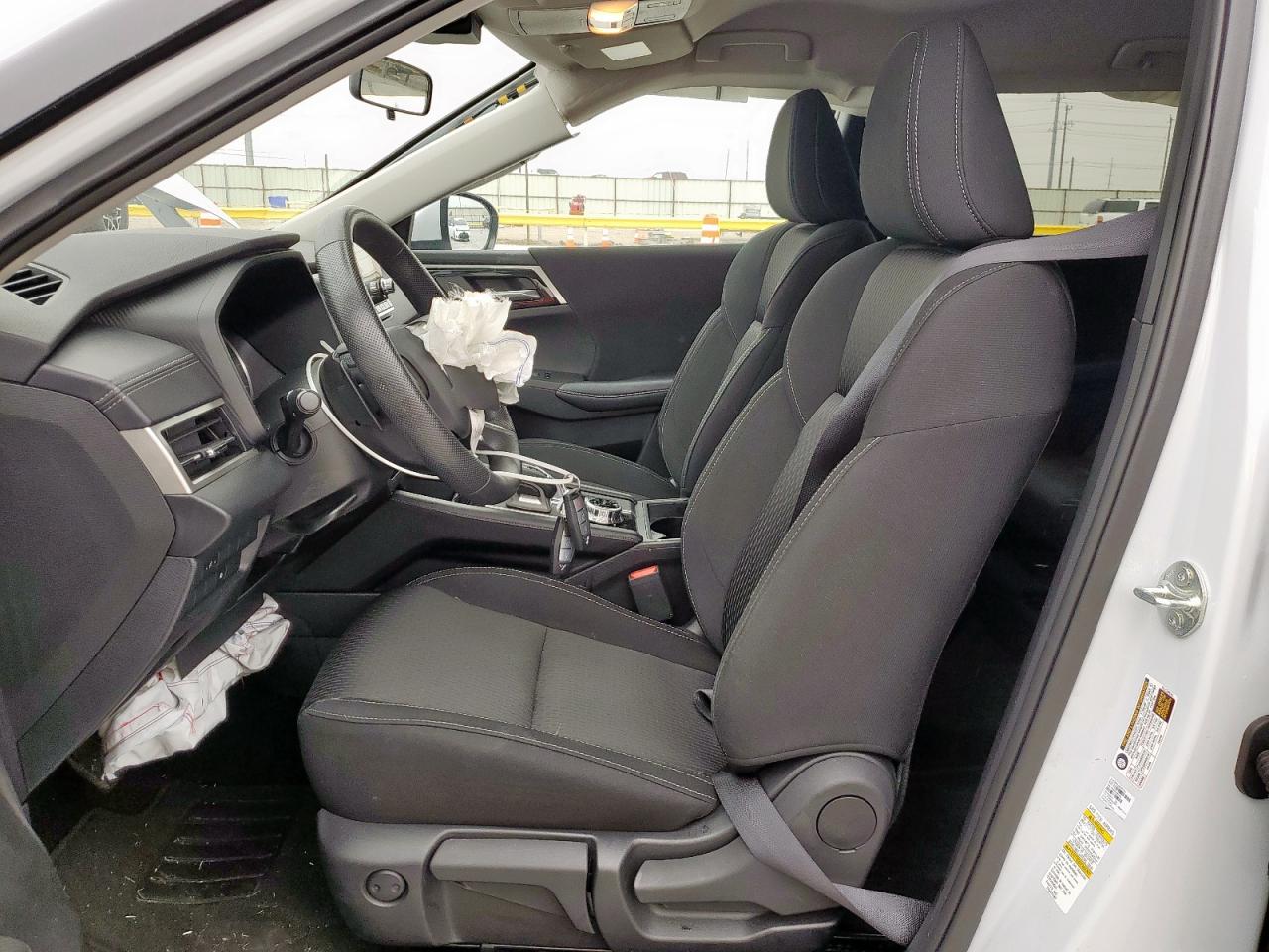 MITSUBISHI OUTLANDER ES