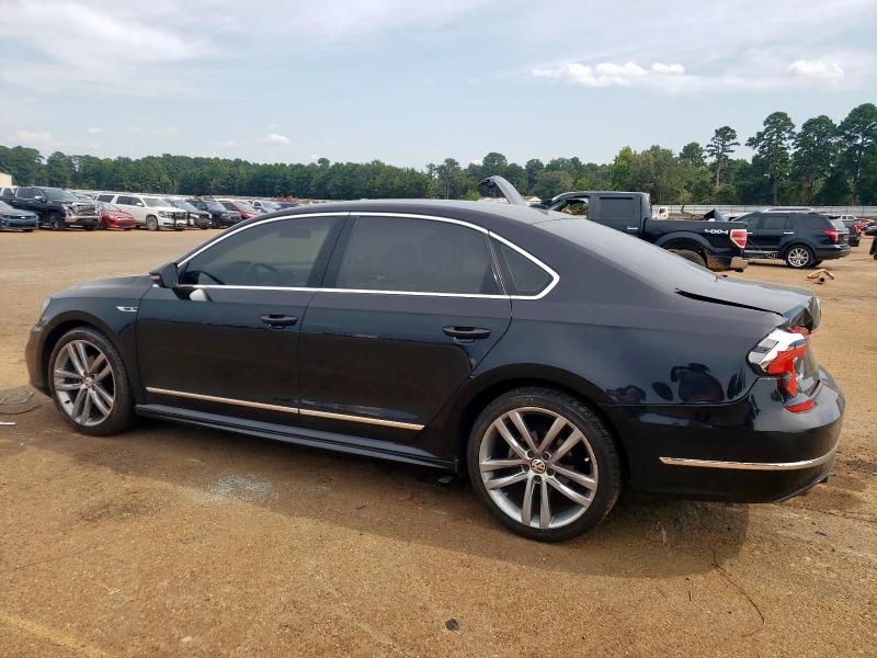 2017 VOLKSWAGEN PASSAT R-L 1VWDT7A38HC047200