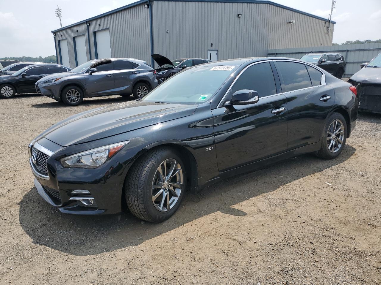 INFINITI Q50 PREMIUM