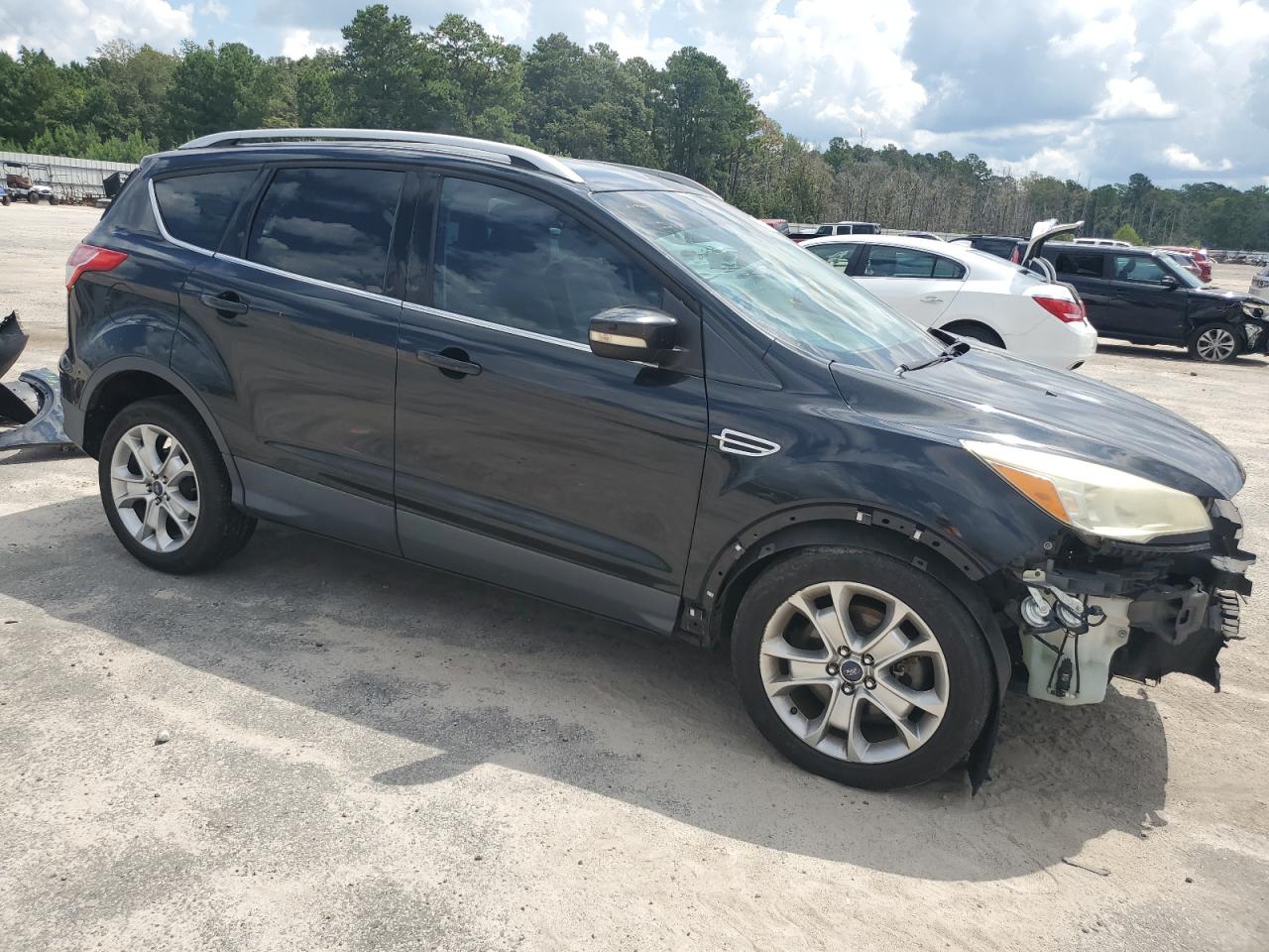 FORD ESCAPE TITANIUM