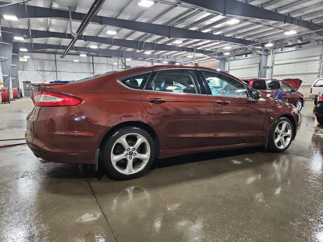 FORD FUSION SE