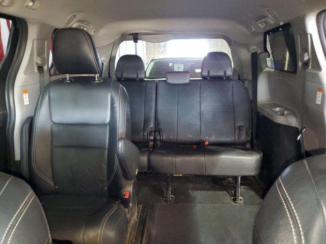 2018 TOYOTA SIENNA SE 5TDXZ3DC3JS942603