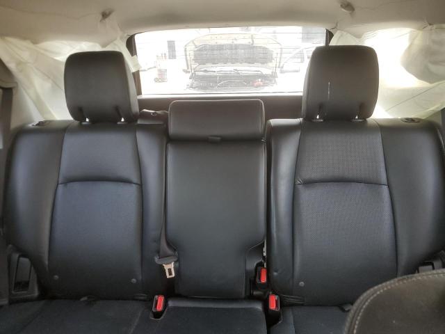 2019 TOYOTA 4RUNNER SR JTEBU5JR8K5689827