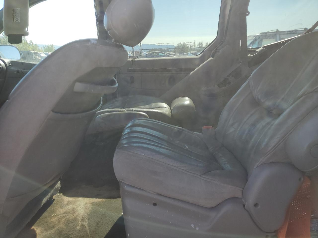 Lot #3266903086 2000 CHRYSLER TOWN & COUNTRY LIMITED