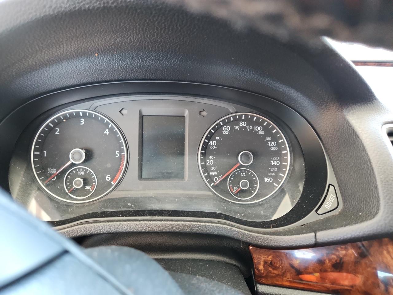 VOLKSWAGEN PASSAT SEL