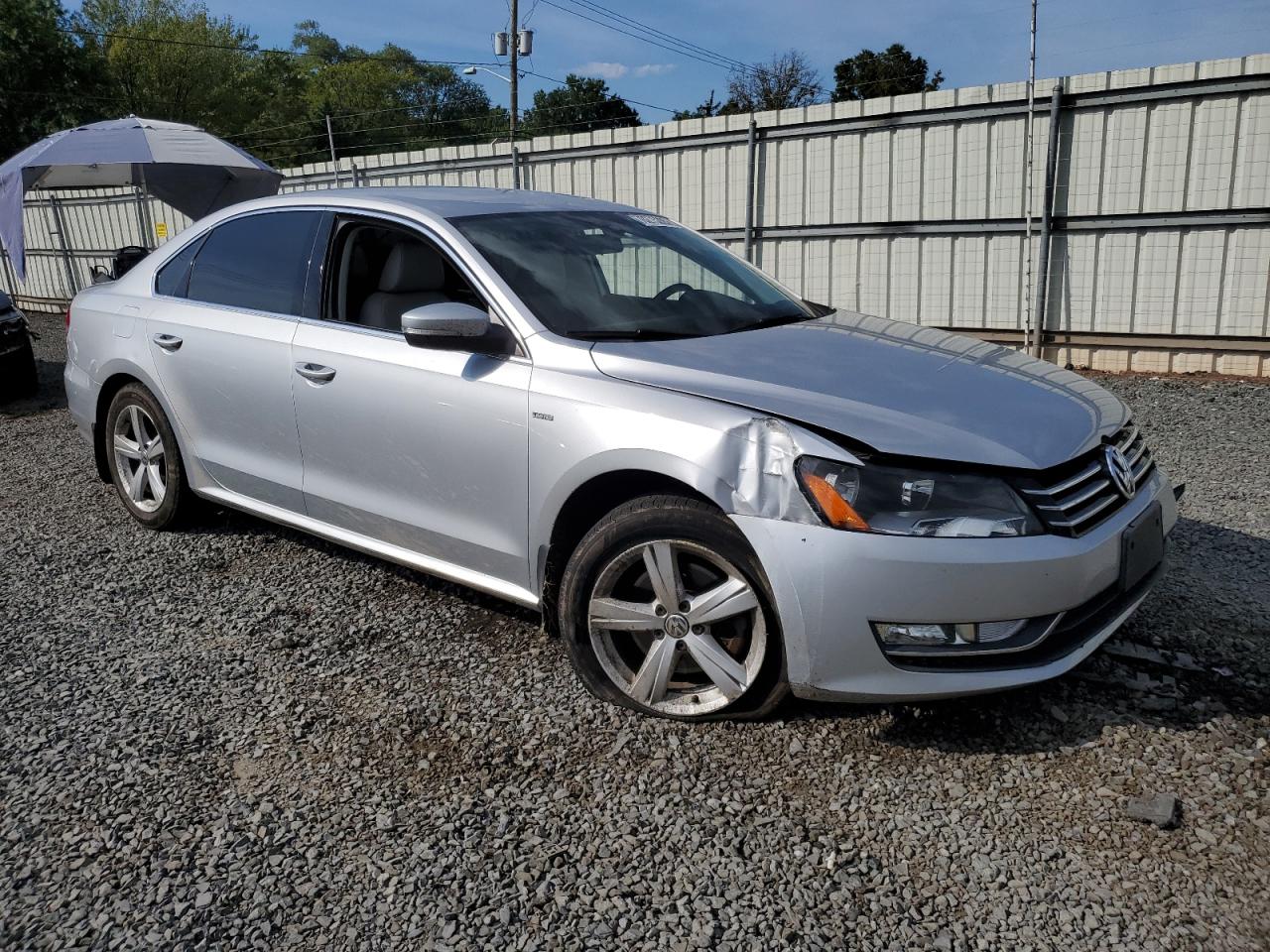 VOLKSWAGEN PASSAT S