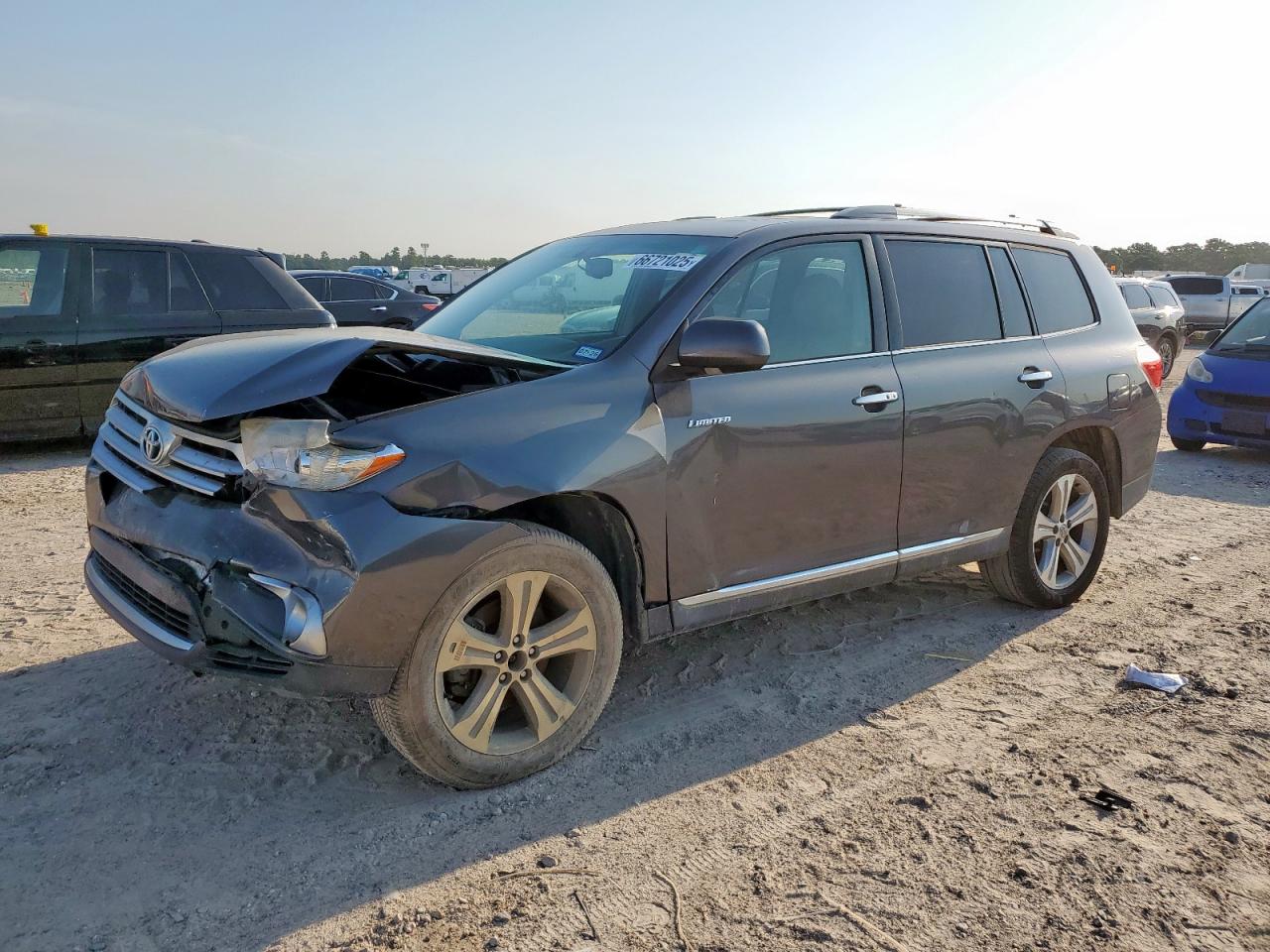 TOYOTA HIGHLANDER LIMITED