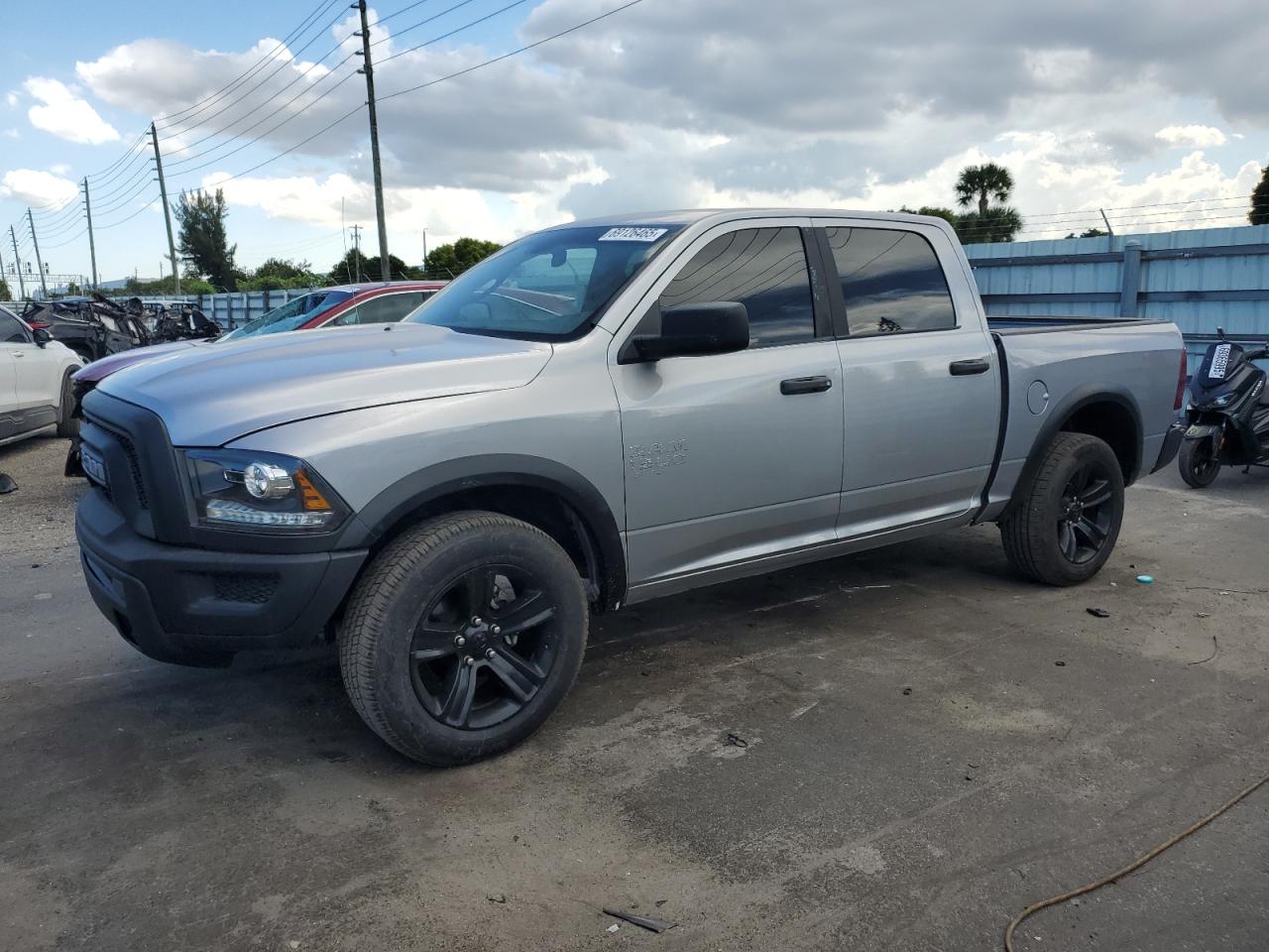 RAM 1500 SLT