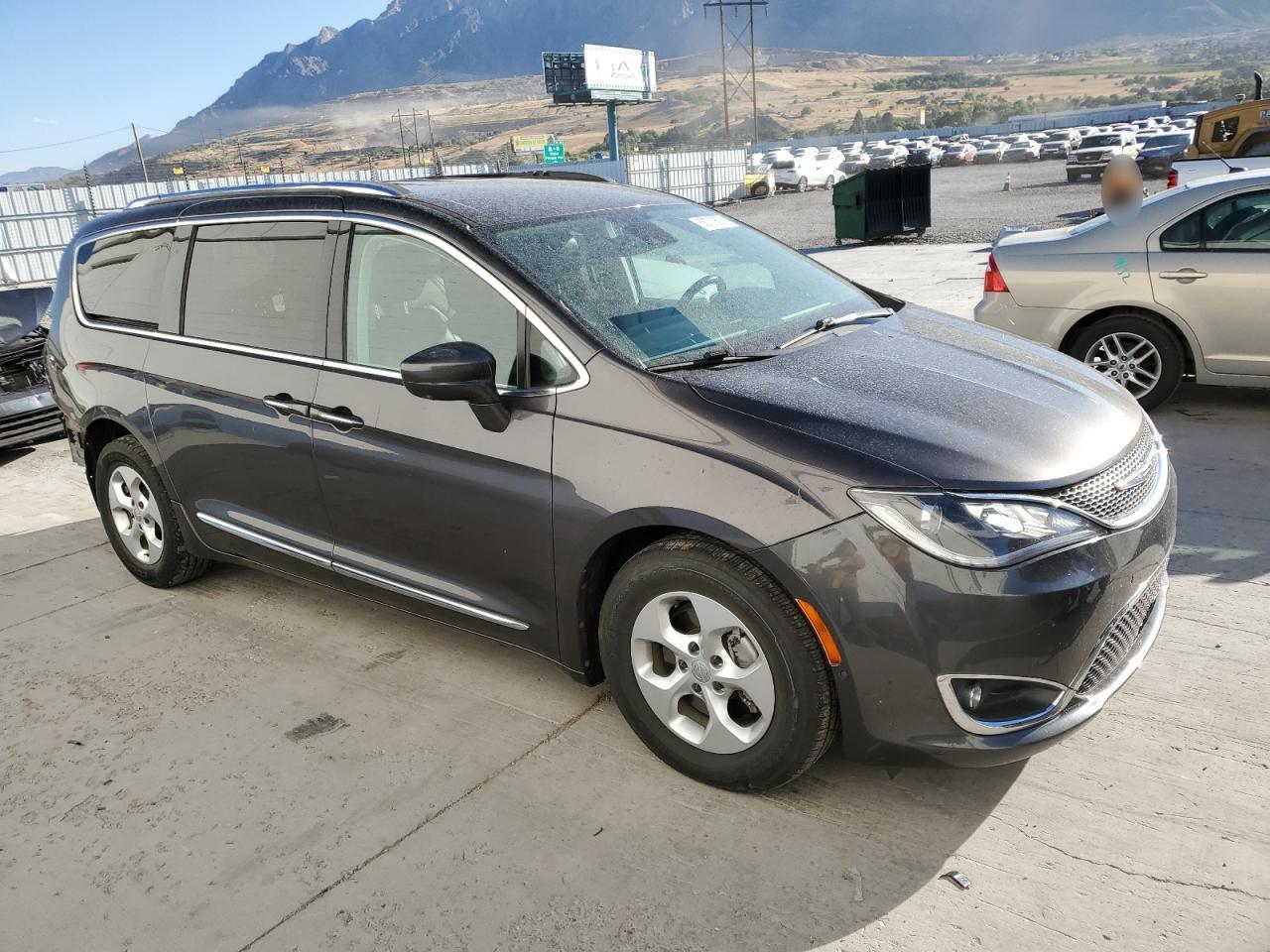 CHRYSLER PACIFICA TOURING L PLUS