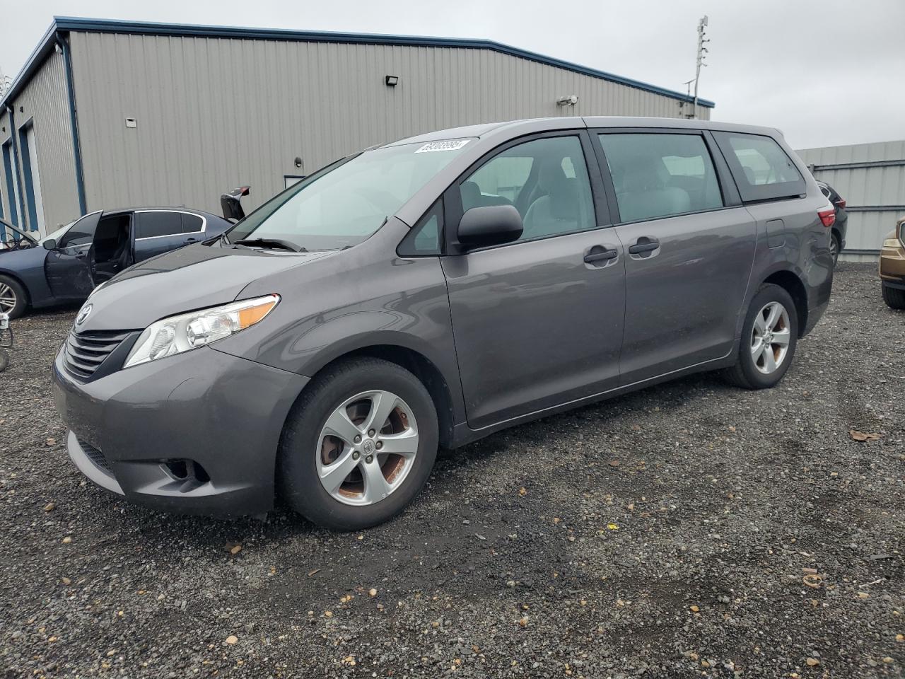 TOYOTA SIENNA