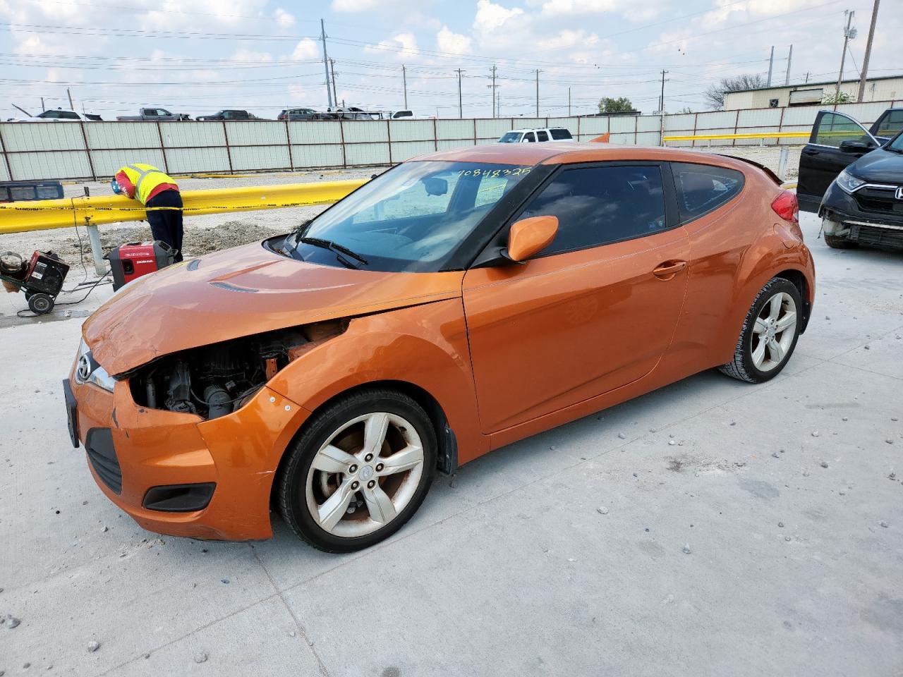 HYUNDAI VELOSTER