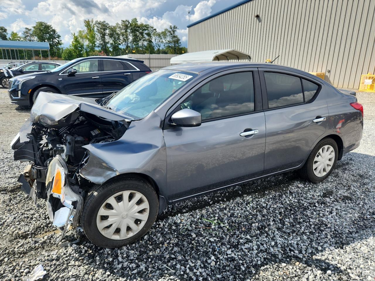 NISSAN VERSA S