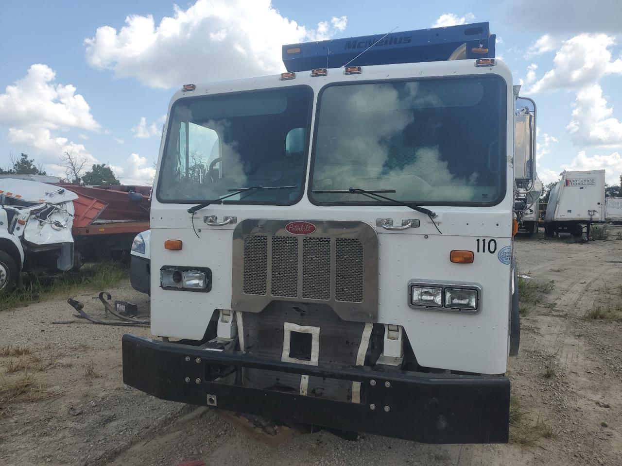 Lot #3275617792 2012 PETERBILT TRACTOR 320