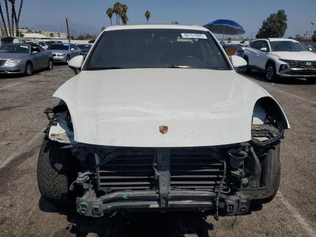 2017 PORSCHE CAYENNE WP1AA2A28HKA81924