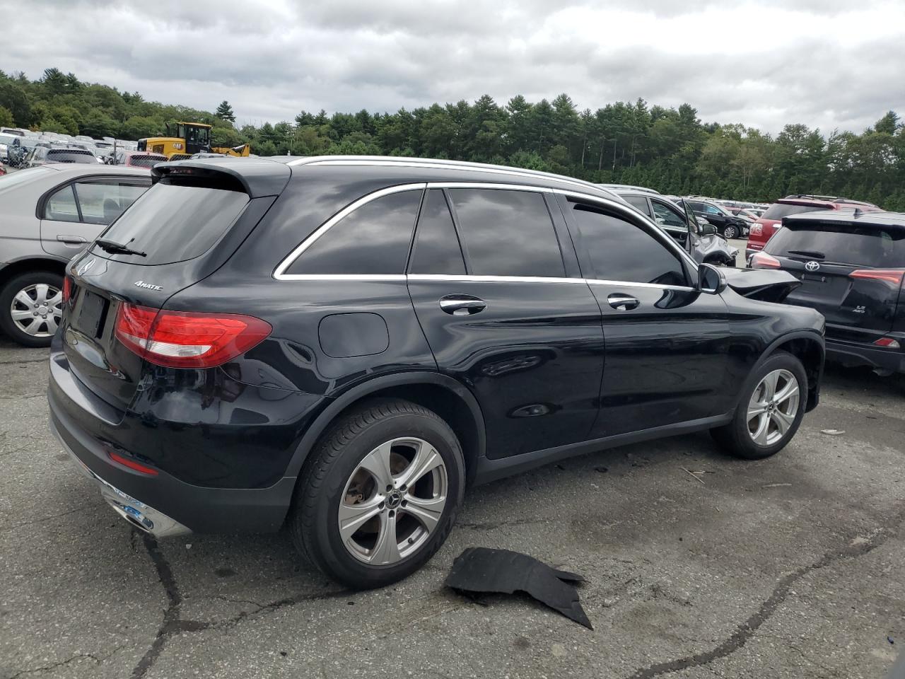 Lot #3319150266 2017 MERCEDES-BENZ GLC 300 4M