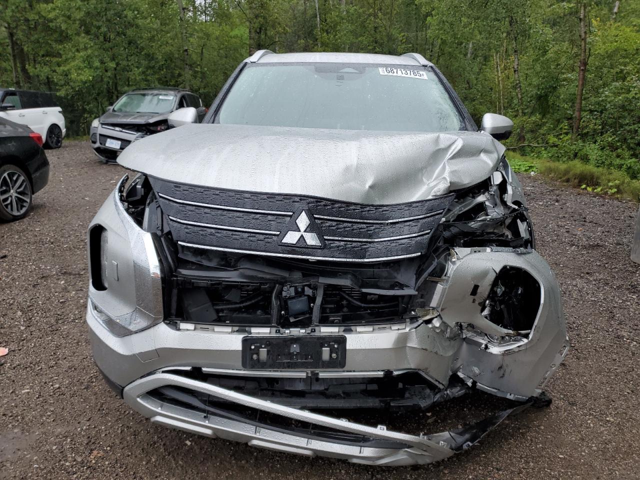 MITSUBISHI OUTLANDER SE