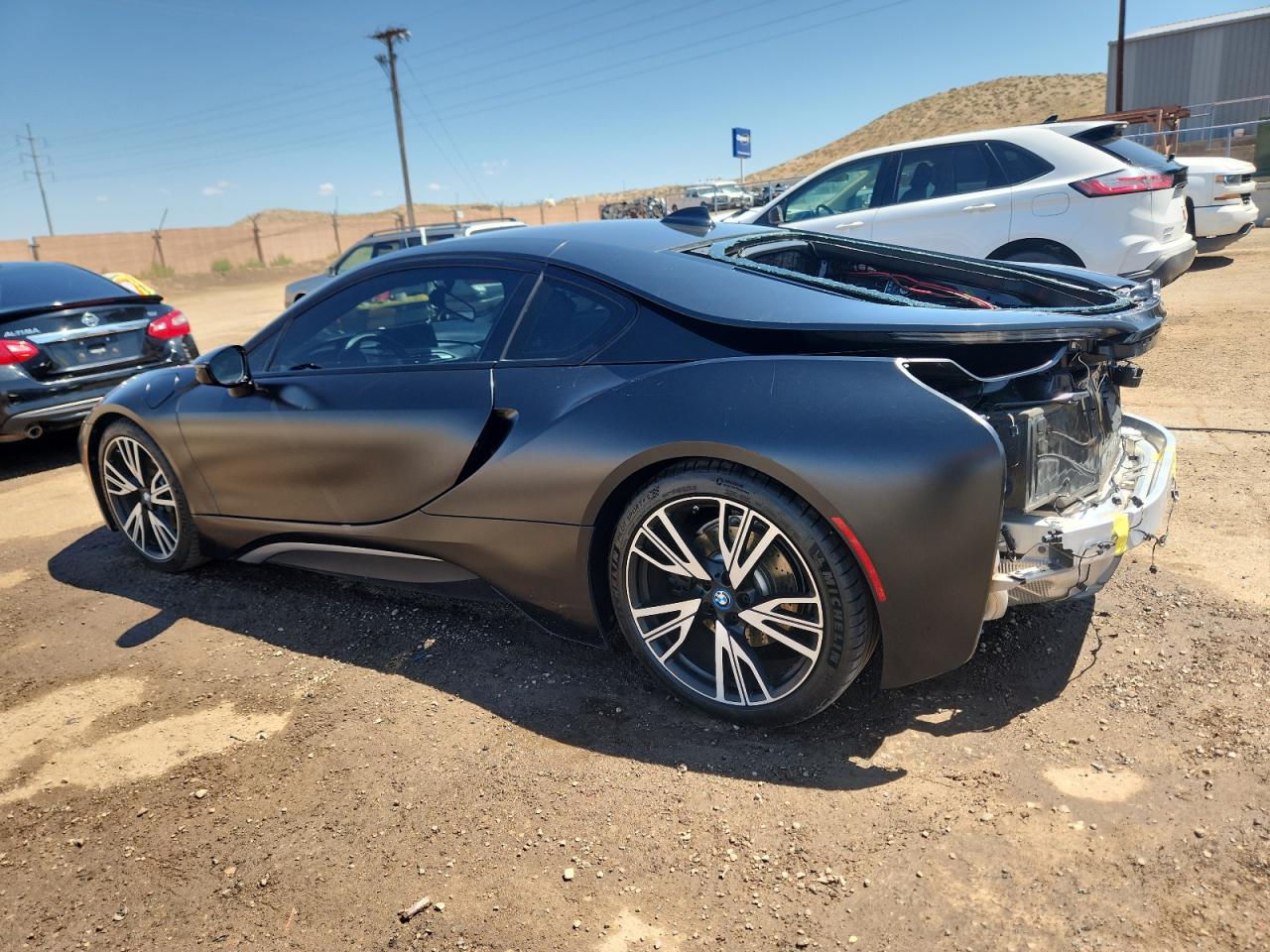 BMW I8