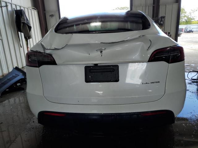 2024 TESLA MODEL Y 7SAYGDEE5RF185657