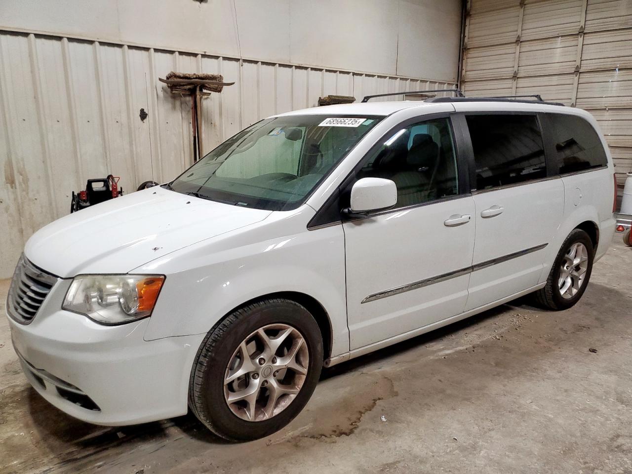 CHRYSLER TOWN & COUNTRY TOURING