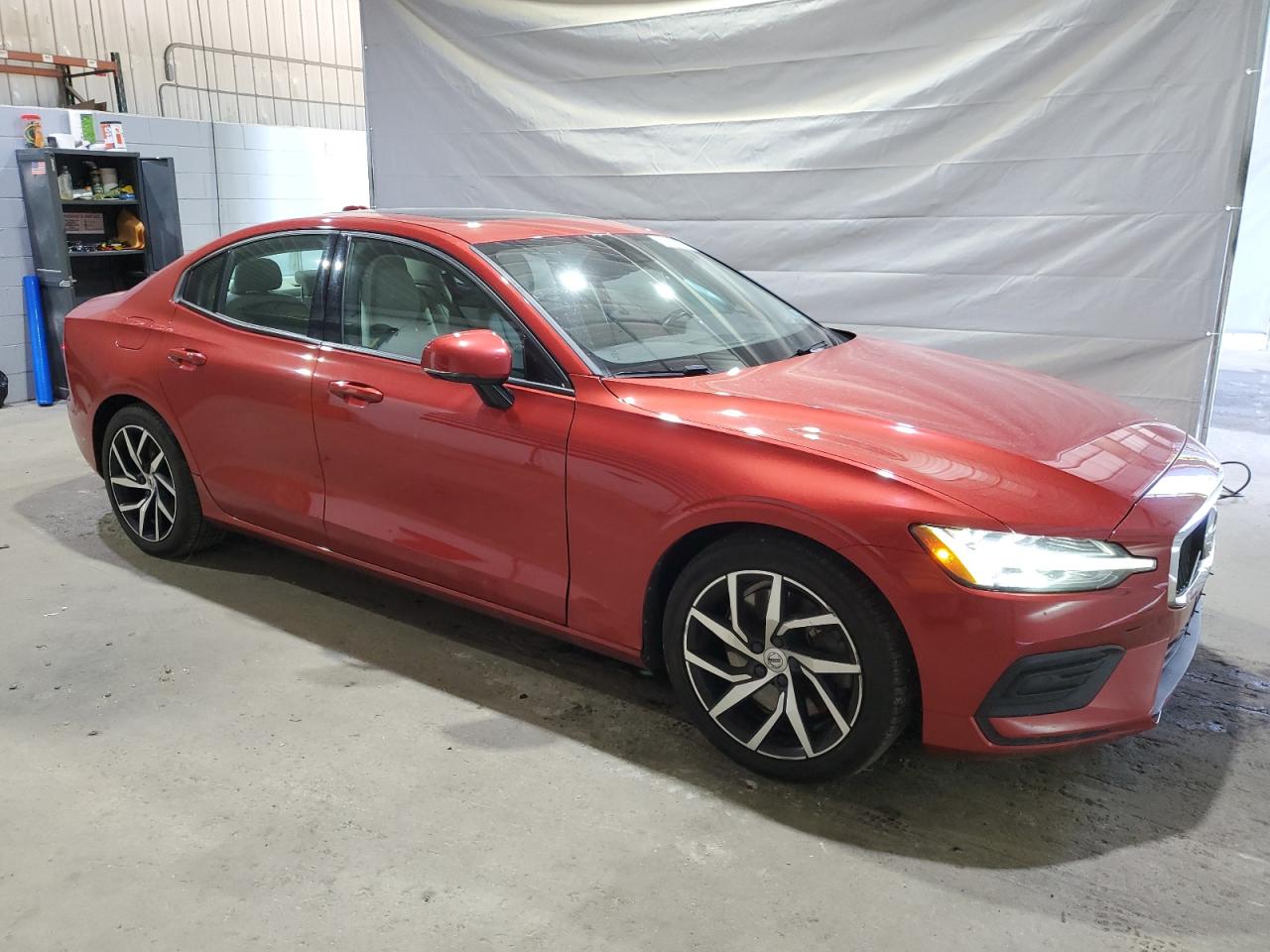 VOLVO S60 T6 MOMENTUM