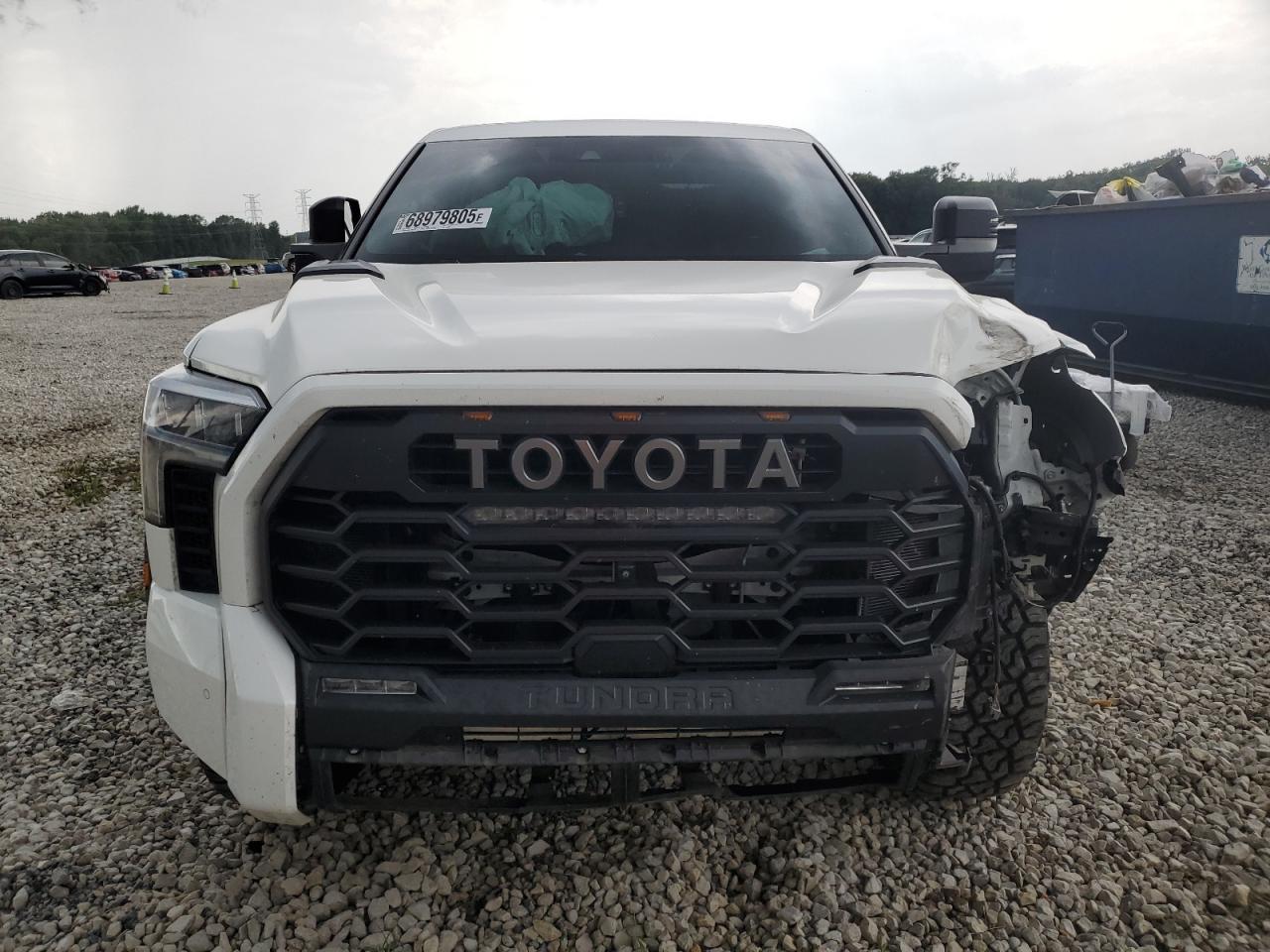 TOYOTA TUNDRA CREWMAX LIMITED