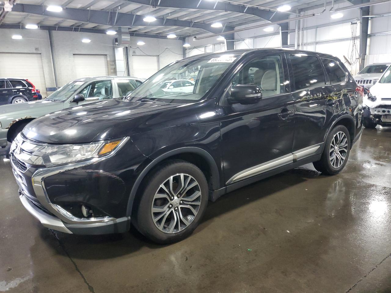 MITSUBISHI OUTLANDER SE