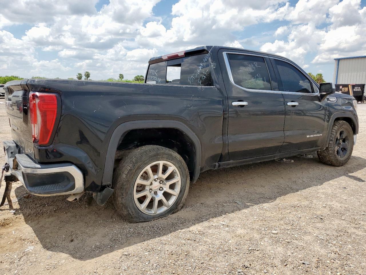 GMC SIERRA C1500 SLT