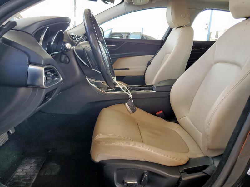 2019 JAGUAR XE PREMIUM SAJAD4FX4KCP48435