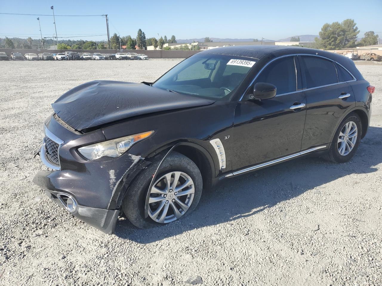 INFINITI QX70