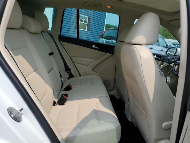 2016 VOLKSWAGEN TIGUAN S - WVGBV7AX6GW032971